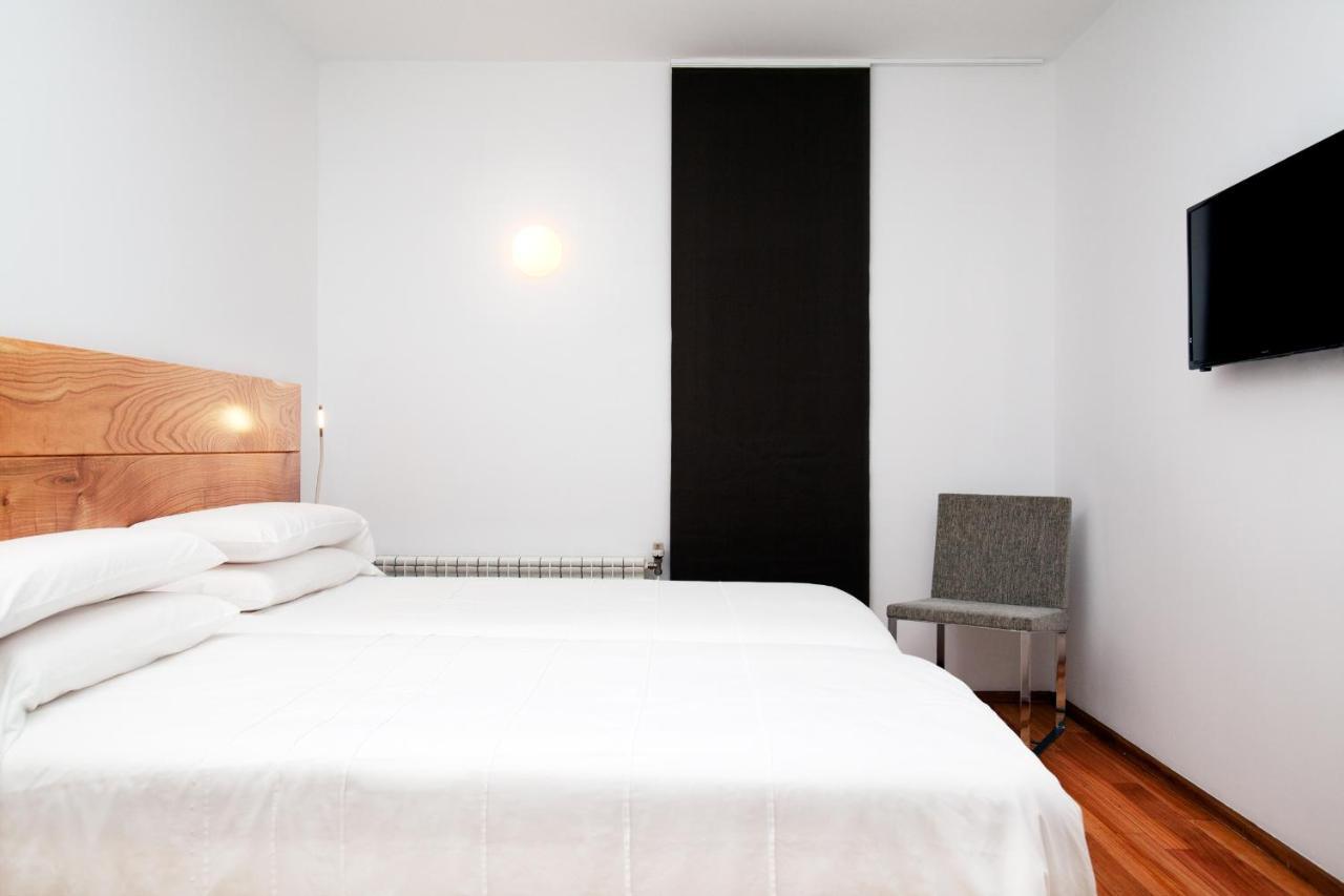 Hotel A Miranda Feás Екстериор снимка