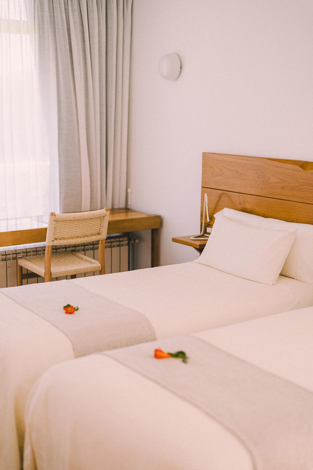 Hotel A Miranda Feás Екстериор снимка