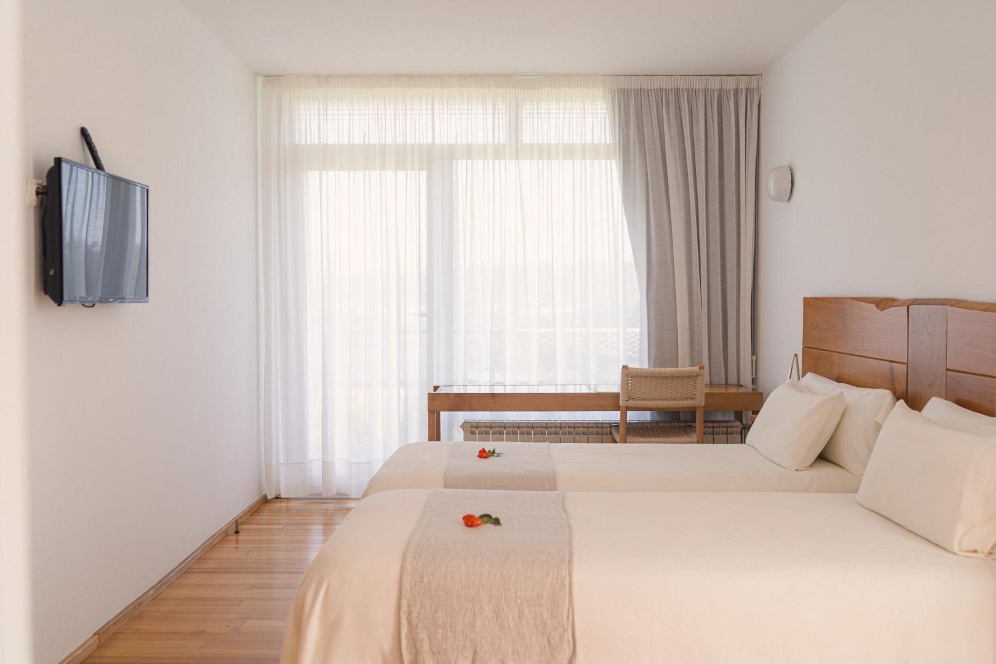 Hotel A Miranda Feás Екстериор снимка