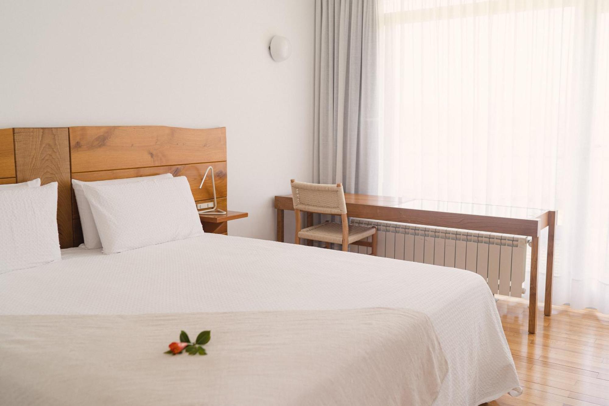Hotel A Miranda Feás Екстериор снимка
